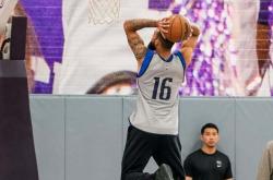  达拉斯独行侠网 星空体育