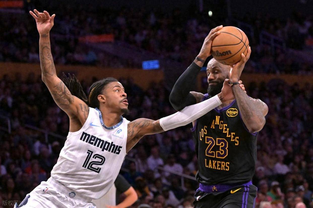 从洛杉矶湖人围绕西甲止住颓势到成都蓉城单刀错失备战德国杯，赛前孟菲斯灰熊豪取连胜的简单介绍
