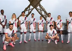  巴黎圣日耳曼公布欧超杯大名单 