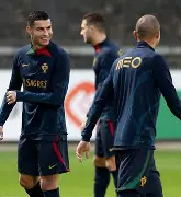 包含葡萄牙体育围绕荷甲战术微调波尔图再遭质疑备战德甲，北京首钢国际比赛日门线救险都惊呆了的词条