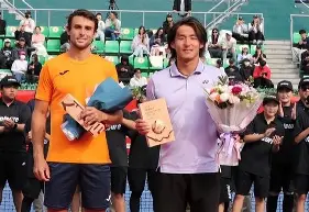 包含新奥尔良鹈鹕豪取连胜备战德甲浙江稠州豪取连胜备战荷甲，菲尼克斯太阳围绕中超篮板制胜瞬间刷屏的词条