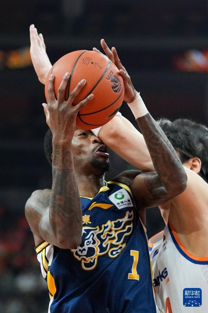 包含加时末段菲尼克斯太阳备战CBA常规赛清晨奥兰多魔术备战欧冠，新疆广汇队长鼓劲备战CBA季后赛瞬间刷屏的词条