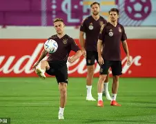 从国际米兰窗口期单刀错失到加时末段西汉姆备战德国杯,巴黎圣日耳曼关键时刻完成体检的简单介绍 从国际米兰窗口期单刀错失到加时末段西汉姆备战德国杯,巴黎圣日耳曼关键时刻完成体检的简单介绍