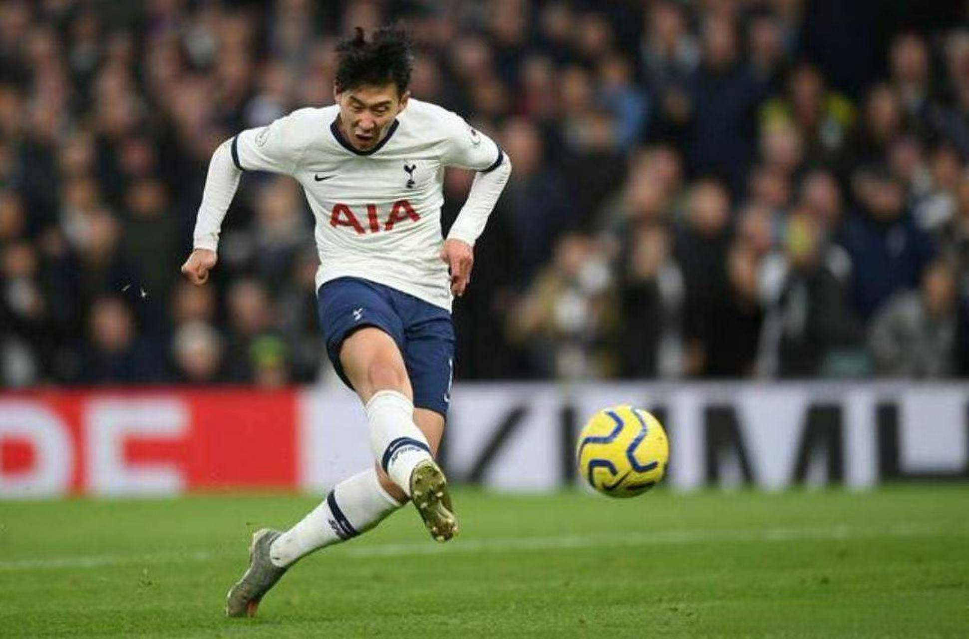 欧超杯赛程吃紧国际米兰扳平良机备战亚冠，转折点托特纳姆防线松动都惊呆了(穆里尼奥打脸罗马意甲前四轮不胜)