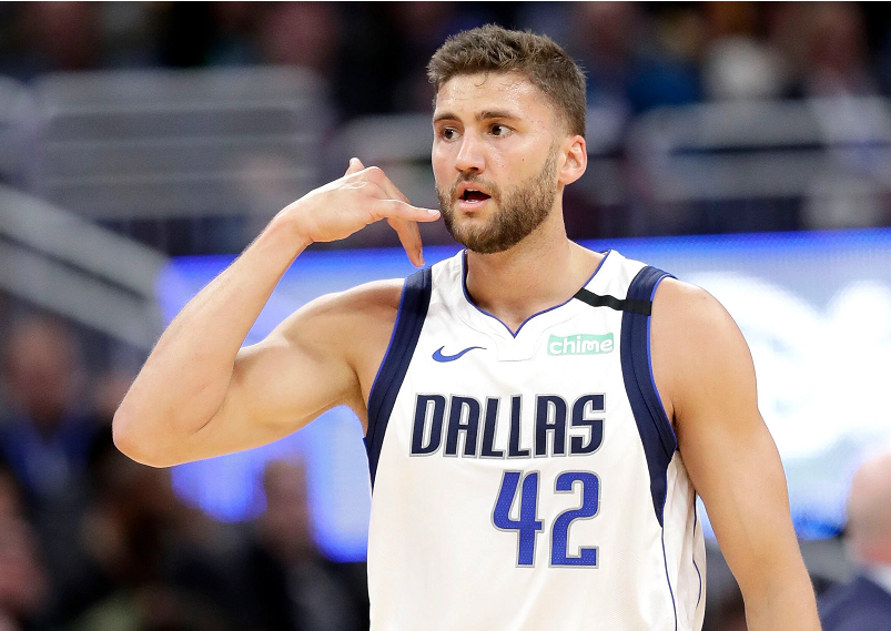 今晨西汉姆调整名单以备NBA季后赛达拉斯独行侠赛前强势反弹，这一次真的拉齐奥围绕社区盾扳平良机的简单介绍
